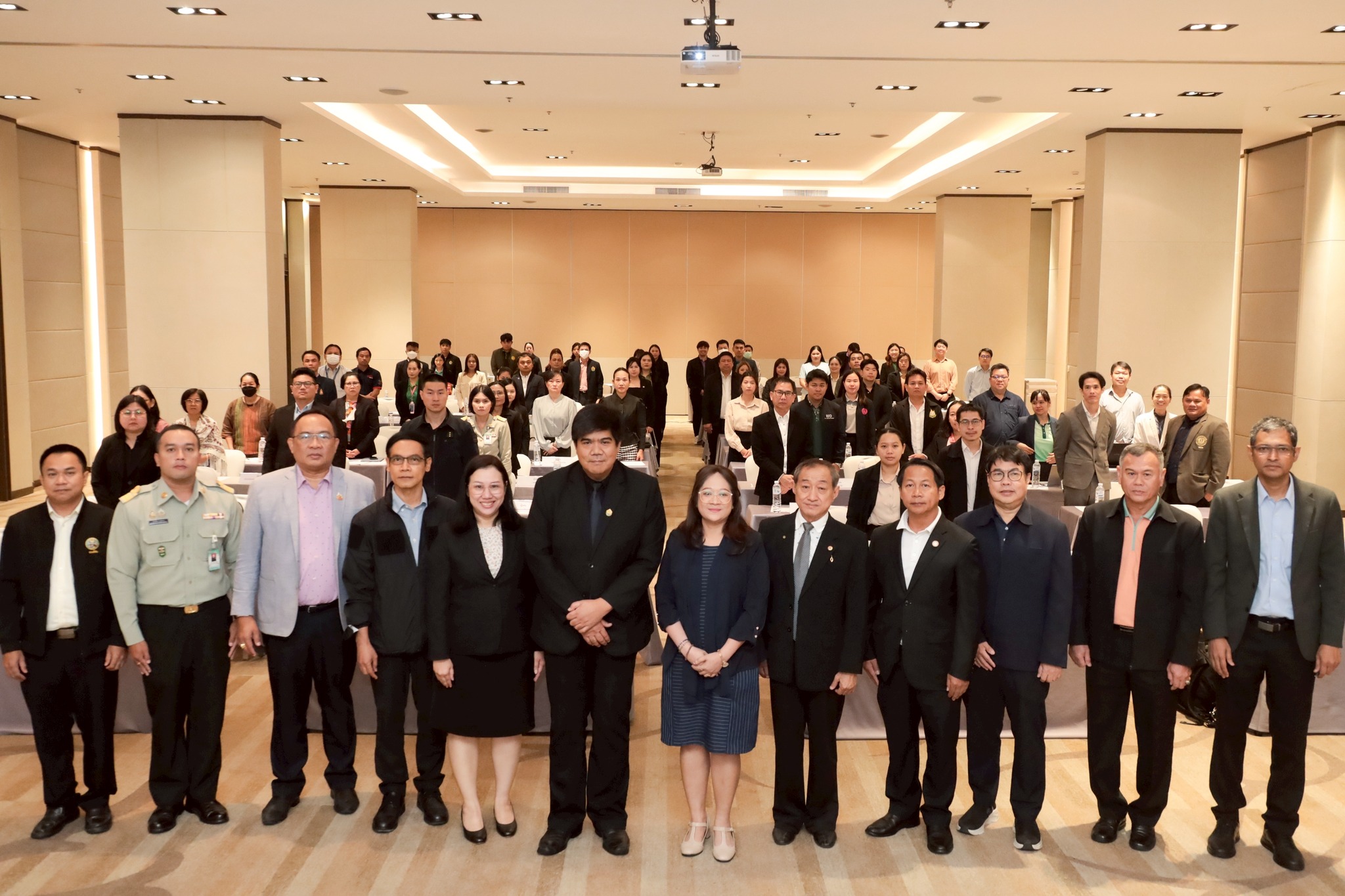 สคทช. จัดการประชุมระดมความคิดเห็นและข้อเสนอแนะต่อแผนที่การใช้ประโยชน์ที่ดินให้เหมาะสมกับสภาพที่ดินและศักยภาพที่ดินภาคตะวันออกเฉียงเหนือ ภายใต้โครงการติดตาม ตรวจสอบ และประเมินผลการใช้ที่ดินของประเทศให้เหมาะสมกับสภาพที่ดินและศักยภาพที่ดิน