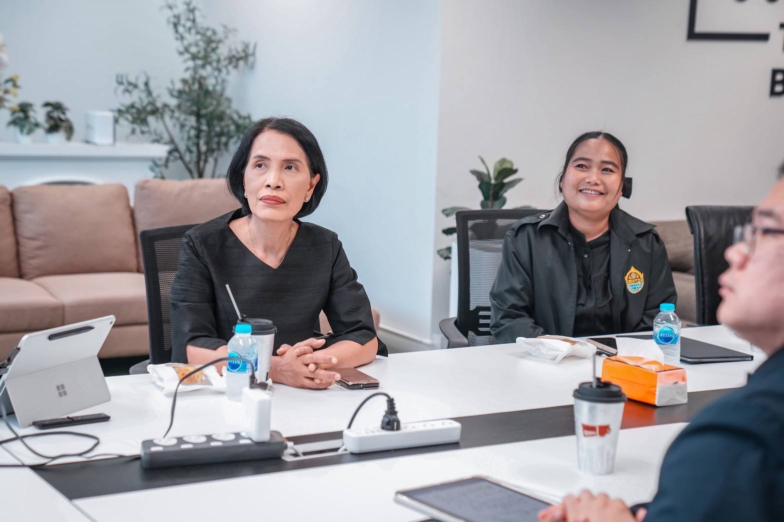 สคทช. ศึกษาดูงาน CIB แลกเปลี่ยนความรู้ “การจัดทำสื่อ Social Media” เพื่อยกระดับการสื่อสาร เชิงรุกสู่ประชาชน